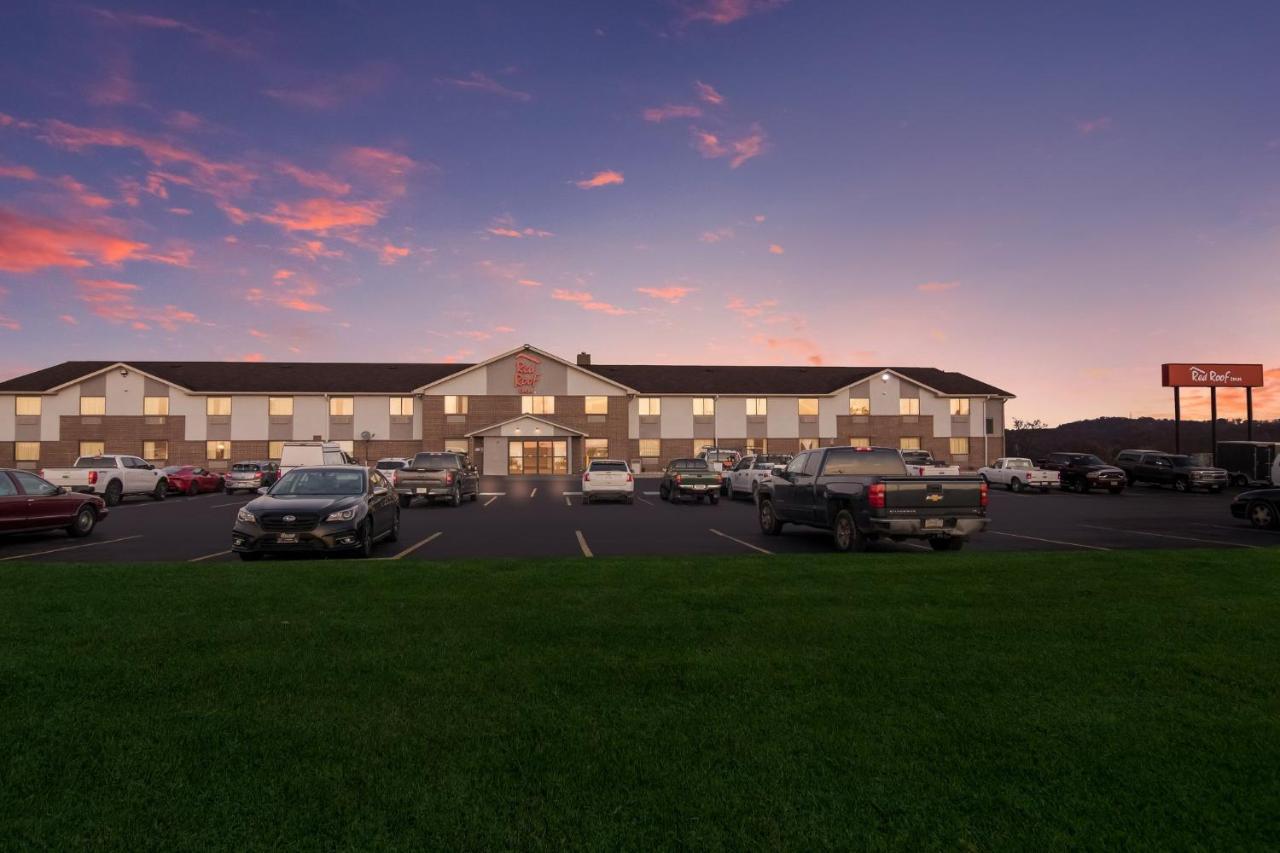 Red Roof Inn Greensburg Exterior photo
