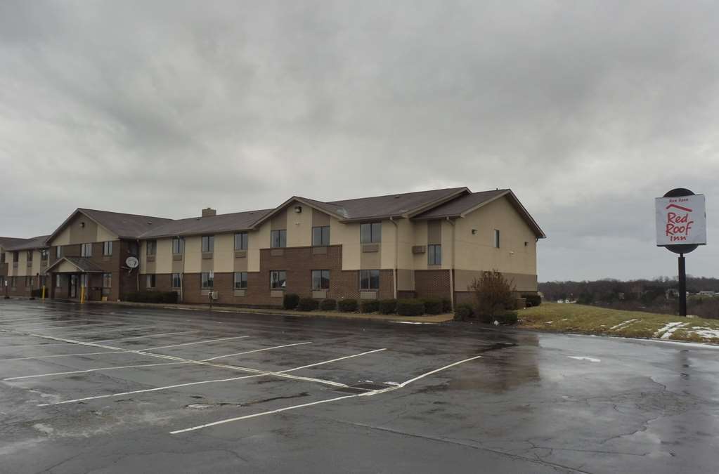 Red Roof Inn Greensburg Exterior photo